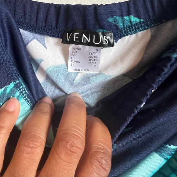 VENUS STRAPLESS CULOTTE JUMPSUIT Size Small - Picture 5 of 8